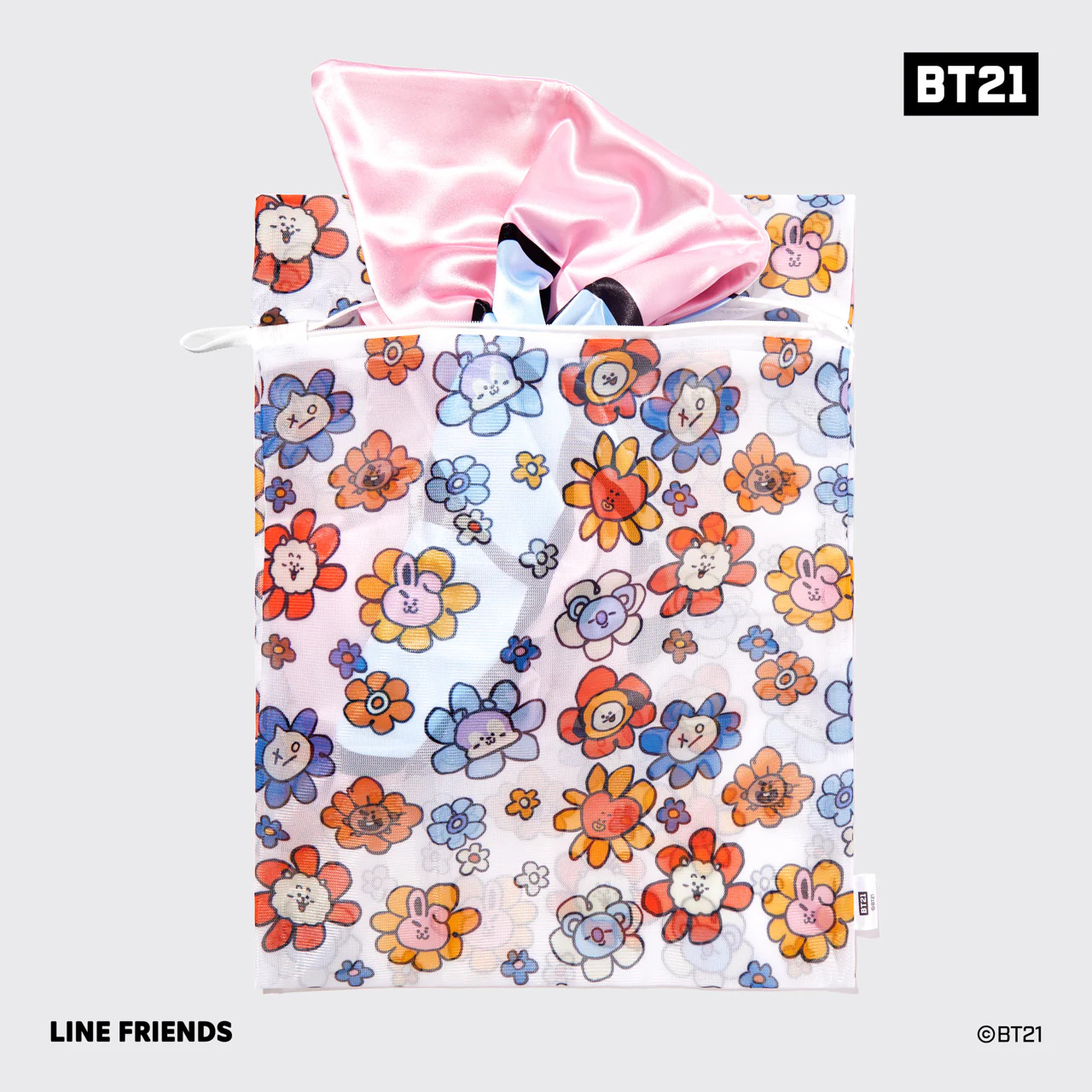 Kitsch x BT21 Wash Bags 2pc Set in UNIVERSTAR - Image 2