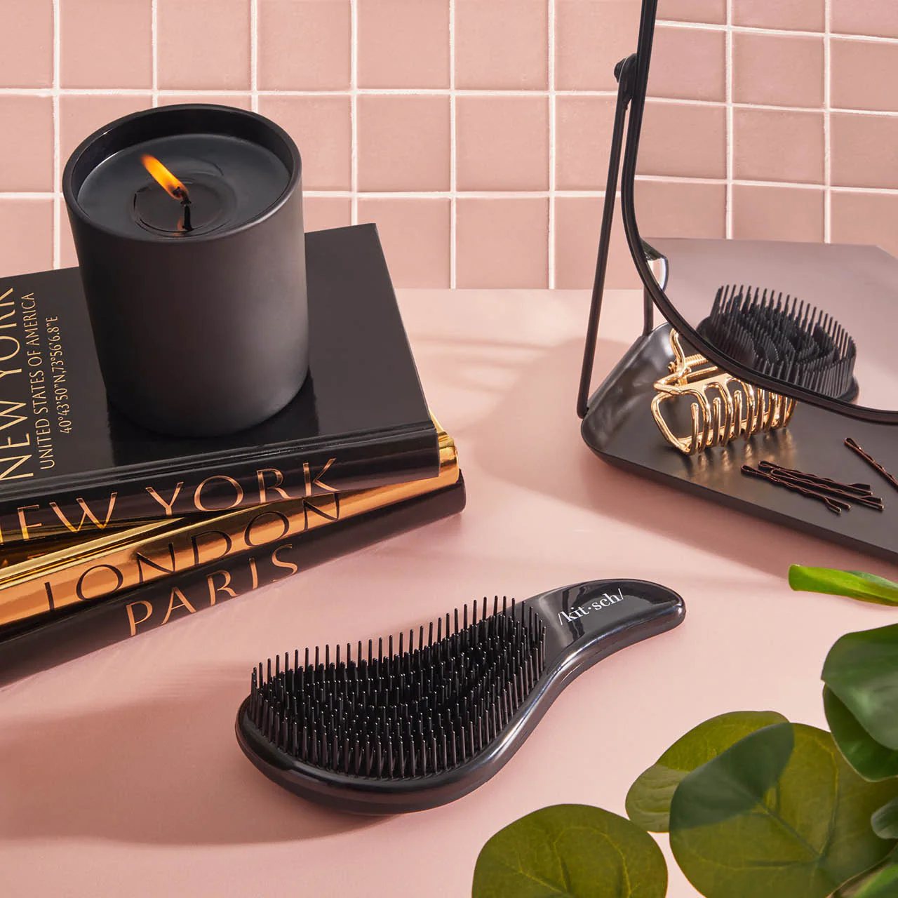 Black Detangling Brush - Image 5
