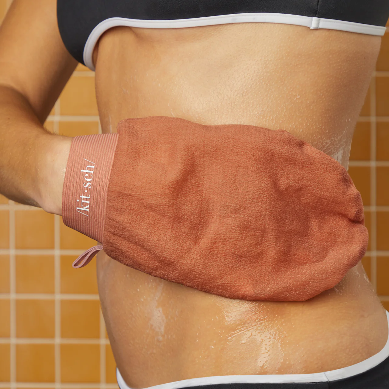 Black & Terracota Exfoliating Gloves 2pc Set - Image 5